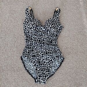 Miraclesuit Escape Slimming Animal Print One Piece Swimsuit Size 12